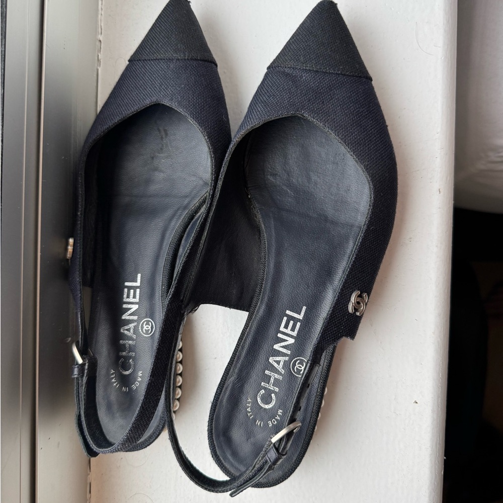 CHANEL Vintage Black Sling Back Flats with Pearls